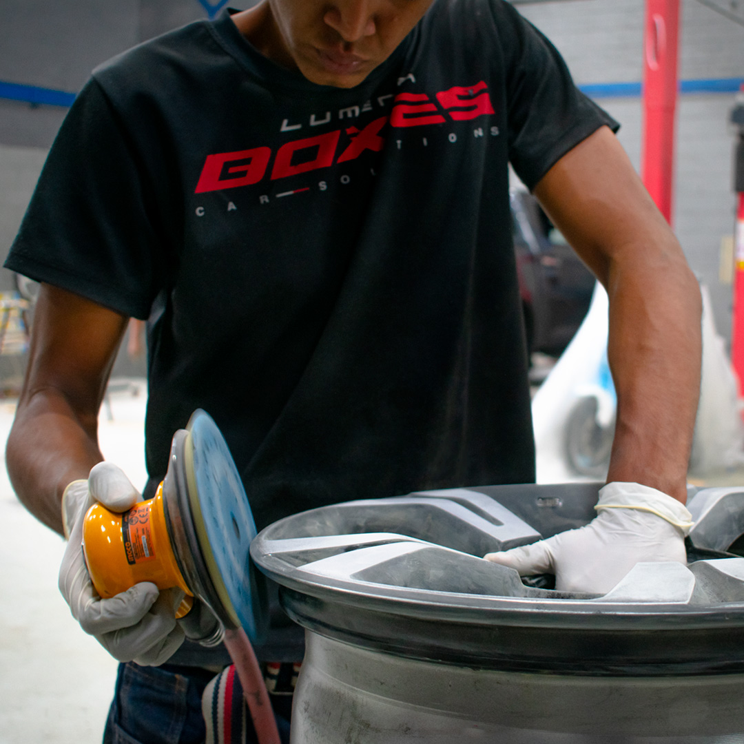 LumeniaBoxes's tweet image. Si estás pensando en renovar o restaurar el color de los aros de tu vehículo, tráelo a @LumeniaBoxes y personalízalo a tu gusto. #BoxesStyle

📲 Cotiza con nosotros: bit.ly/TWBoxes