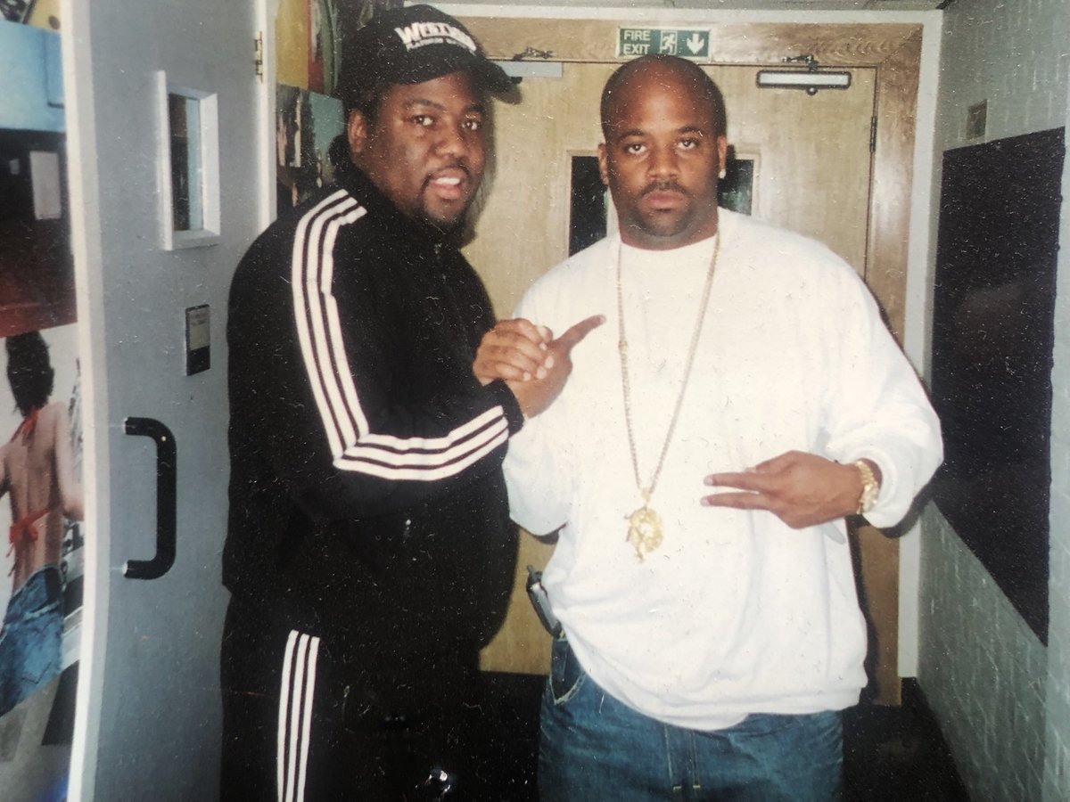 BillySecurity1's tweet image. Top 5 throwback Thursday EX-ceo  rock-a-fella records &amp;amp; rockawear clothing #damondash ⁦@DuskoPoppington⁩ 2008/9 I spent a wk with him and it taught me a lot about handling ur business!!! American entrepreneur of another level #yaldinghse #damondashfilms#defjam#sept2022🔥🔥