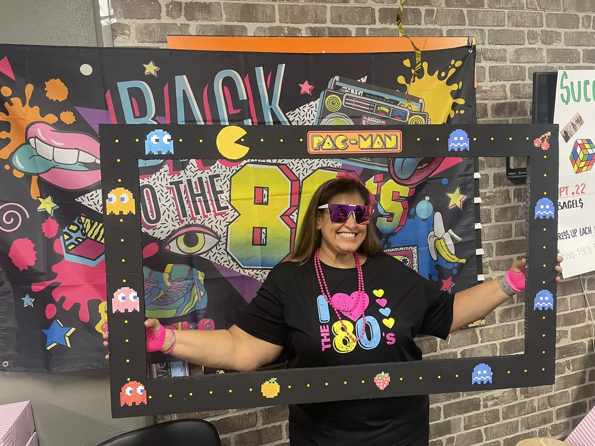 KristinaApodac1's tweet photo. Hillsdale Success Sharing celebration! Totally 80’s!!!! ASDS Nan showing us how it’s done right!!! #HillsdaleHomeDepot #1009 #successsharingweekend #totally80s https://t.co/LIp0yYjAOb
