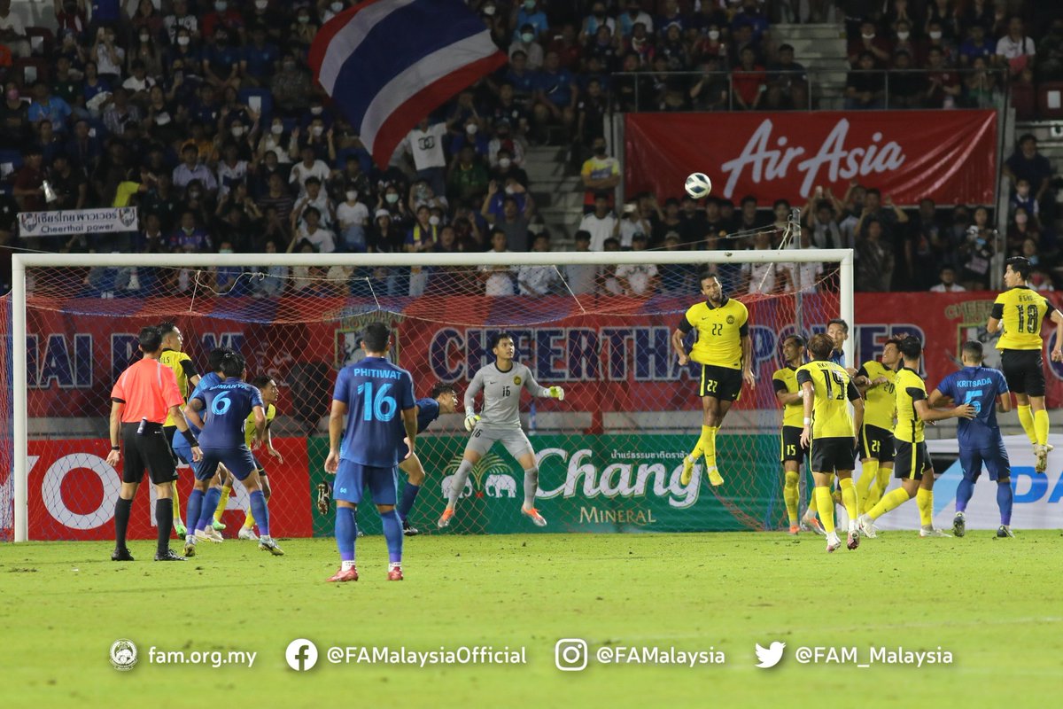 FAM_Malaysia's tweet photo. Keputusan Masa Penuh

48th King's Cup 2022 | Khamis, 22 September 2022

THAILAND 🇹🇭 1-1 🇲🇾 MALAYSIA

⚽️ Pansa Hemviboon 90'+5
⚽️ La'Vere Corbin-Ong 32'

▶️ Malaysia menang penentuan sepakan penalti 5-3 &amp; layak ke final bertemu Tajikistan

#FAM #HarimauMalaya #KingsCup48 #KC2022 https://t.co/ebwfuxWFsl