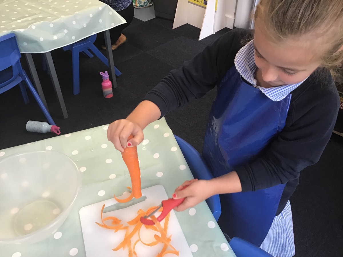 therookeries's tweet photo. Last week Class 4 welcome @ClassroomK into our class . We developed different skills including chopping, grating and slicing. Our outcome was a delicious coleslaw #funintheclassroom #rok #year4 https://t.co/A0LsLOJ7RF