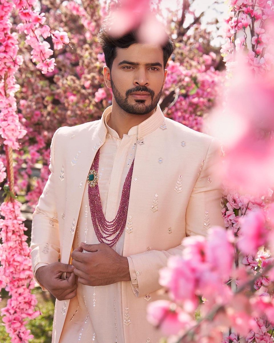 lumix_india's tweet photo. Embracing the beautiful colors of nature and ethnicity.
Credits: Glam Onn, blanckanvas studio, Zee Music Company
#ShotOnLumix
#MotionPicturePerfect #LumixIndia #FashionPhotography #FullFrameUncompromised #TraditionalAttire #PortraitPhotography #Photography https://t.co/x2mKDHjY6g