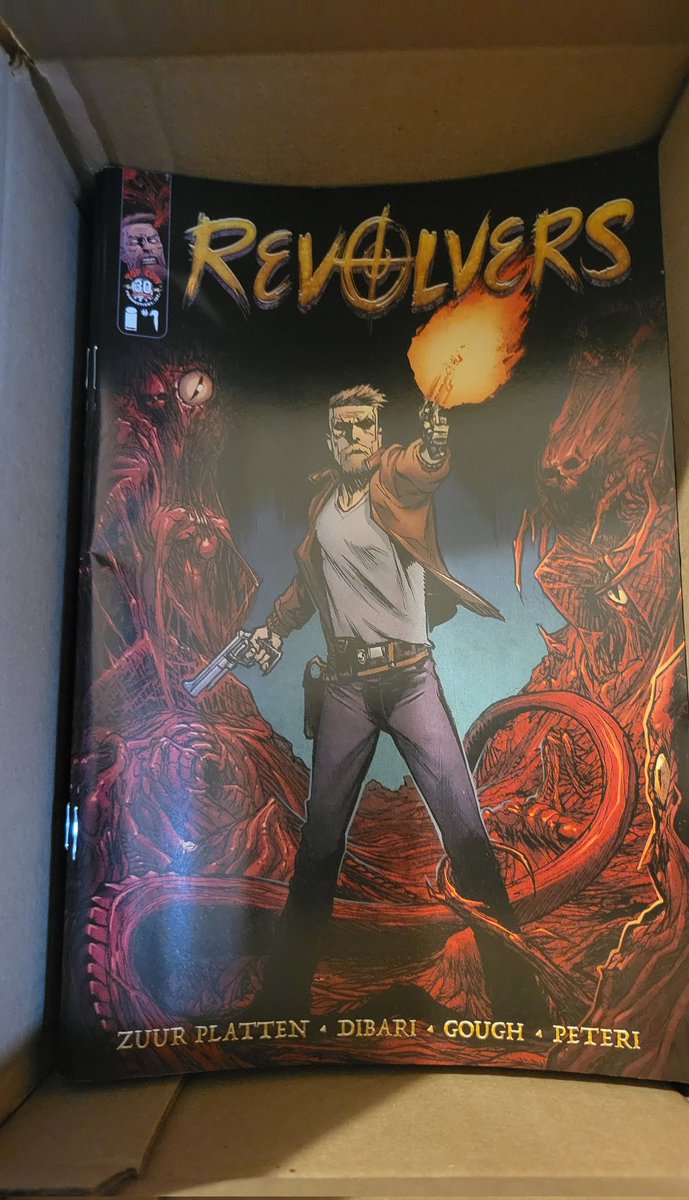 Got my comps of Revolvers issue 1, it came out great, thanks @TopCow !
Available on October 5th! 