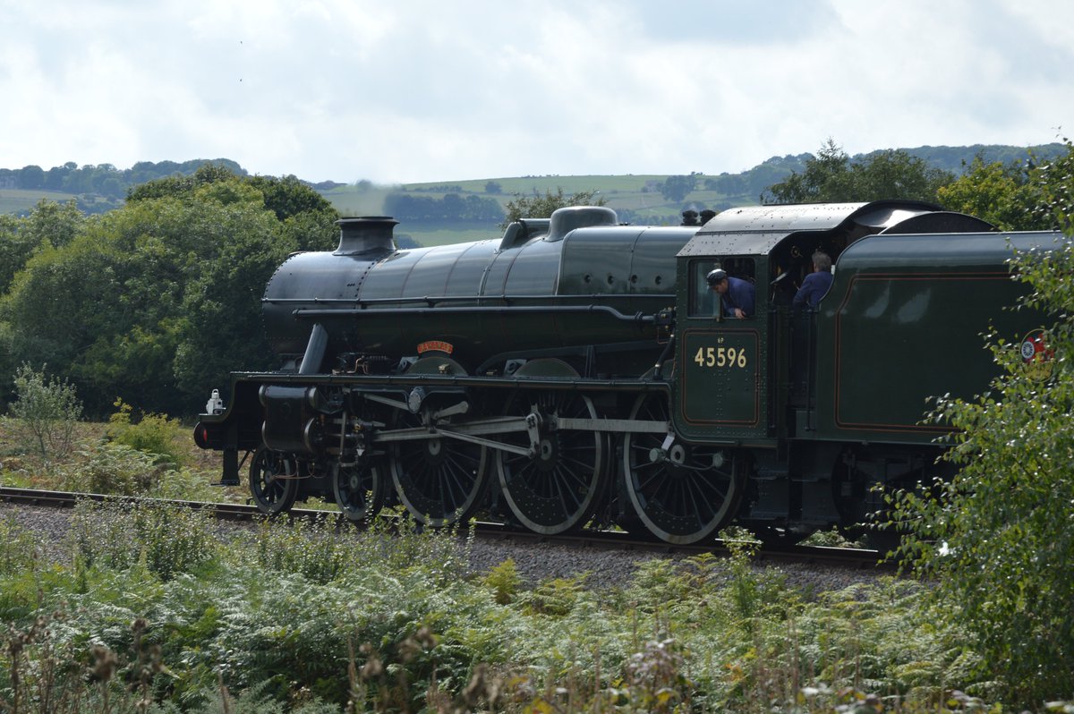 Love a Jubilee! 45596 romps up the 1-in-80 of Corfe bank with the Swanage Belle, without breaking a sweat. @SwanRailway @railwaytouring #45596Bahamas