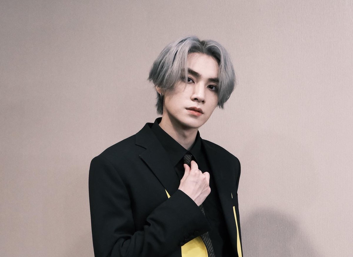 XIAOJUNLOOKS's tweet photo. #XIAOJUN SO DAMN FINE. https://t.co/u9gIkNV8tl