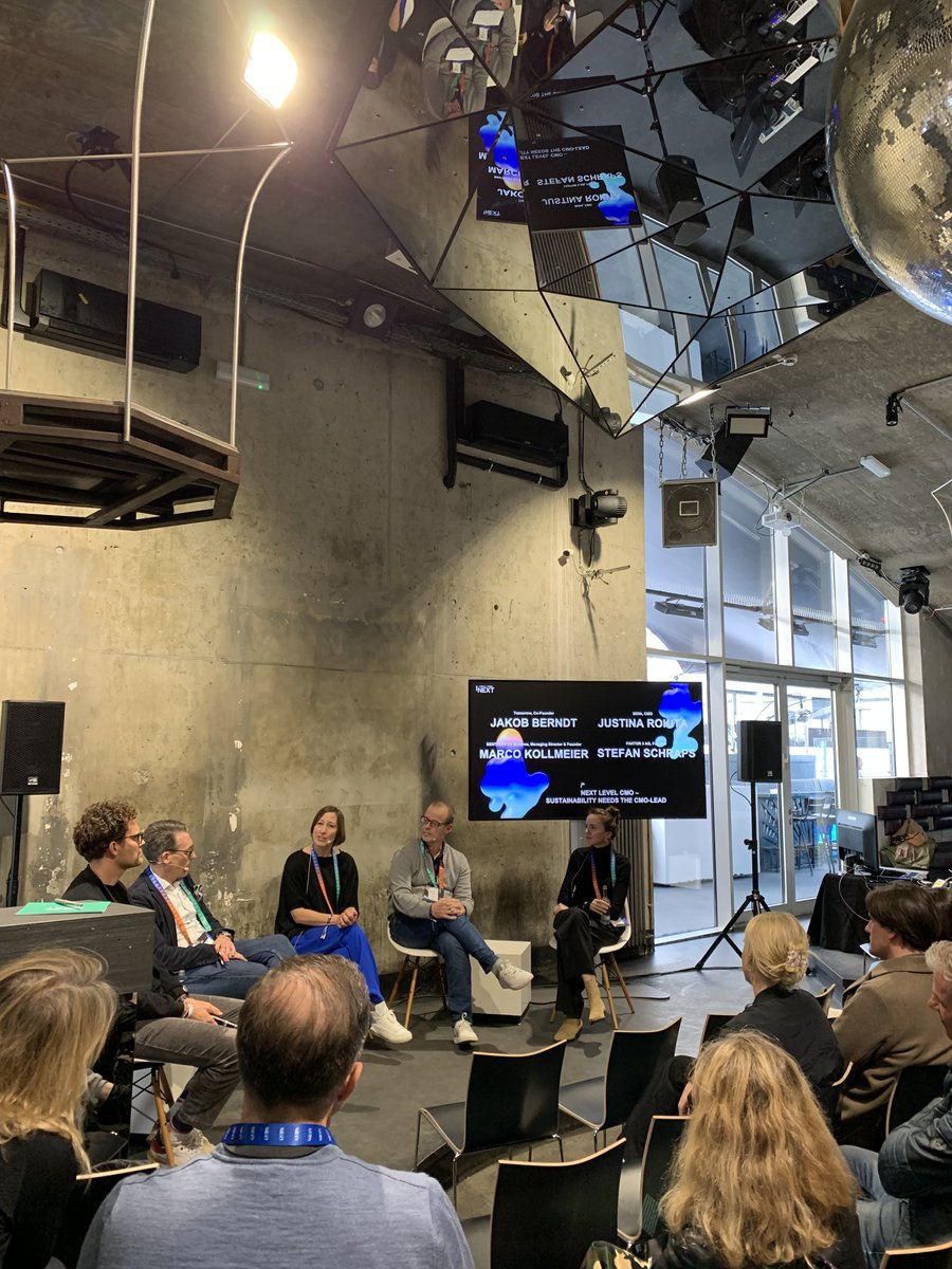 MOIAmobility's tweet image. In der Session “Sustainability Needs the CMO-Lead” diskutiert MOIA CMO Justina Rokita mit u. a. Jakob Berndt (@_tomorrow_one), Marco Kollmeier (@BENTELER_Group) und Corina Kurscheid (@Beiersdorf_AG) über die Relevanz ökologischer und sozialer Verantwortung in Unternehmen. #NEXT22