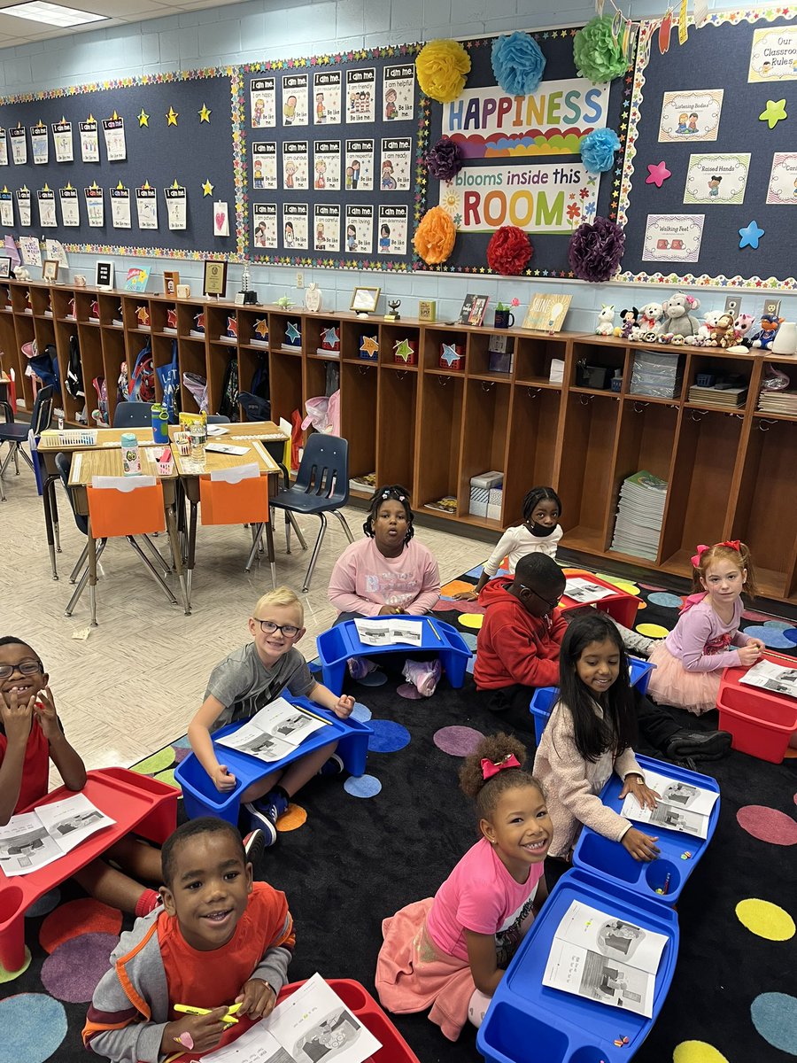 Having so much fun in first grade! We 💙🧡 being a Mule!! @mr_tallon @MWDPrimary