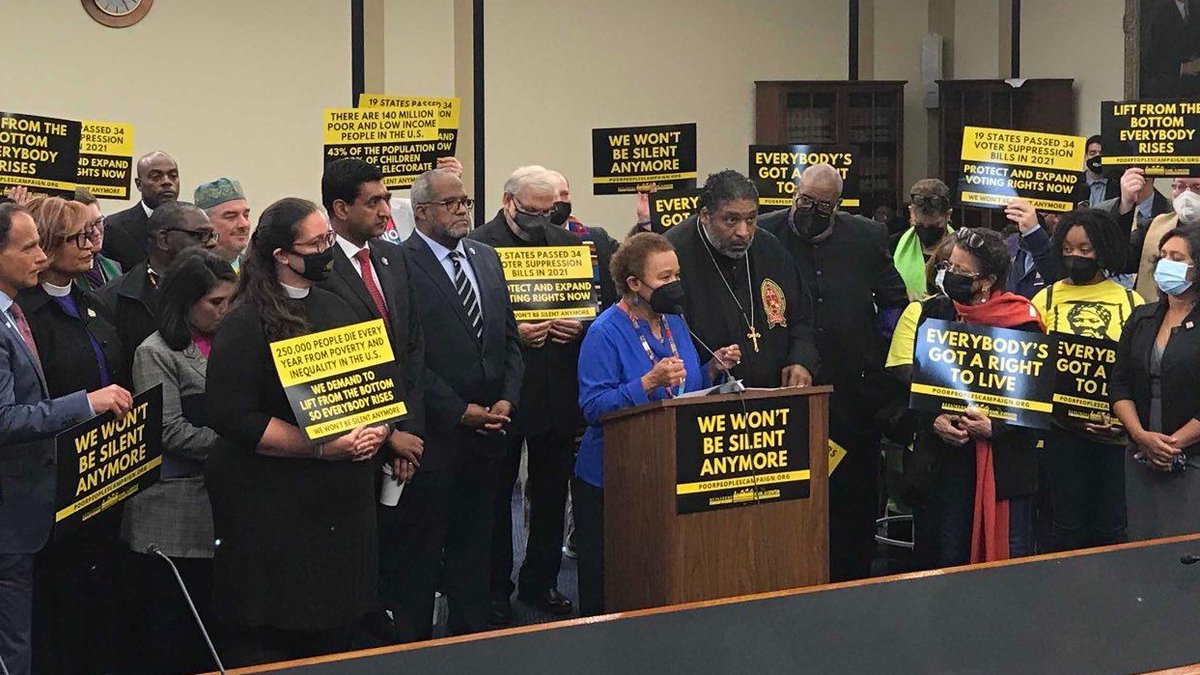 UniteThePoor's tweet photo. "All we have come here today to say is, we have a moral emergency. And this moral emergency is most clearly exhibited in the reality that 20 million children and poor people are being thrust back into poverty." @RevDrBarber #OurVotesAreDemands #FightPoverty https://t.co/XrjShSmem5