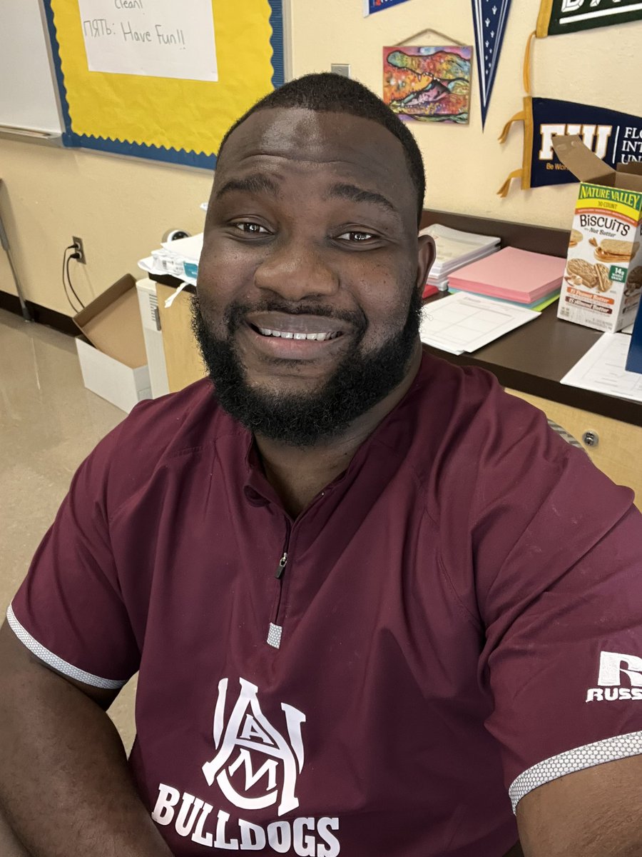 Da_MegaZoe's tweet photo. Good luck to my lil homies @_85Abdul and @JuiceJenkins2 this weekend as AAMU takes on FAMU! #Playmakers #SWAC #FlaBoyz #PMHS #AVID https://t.co/TmLAMe0OE4