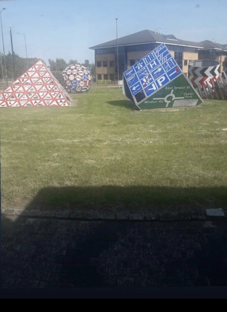 ⓘ  Marcus Hecklfish  ⓘ tweet media