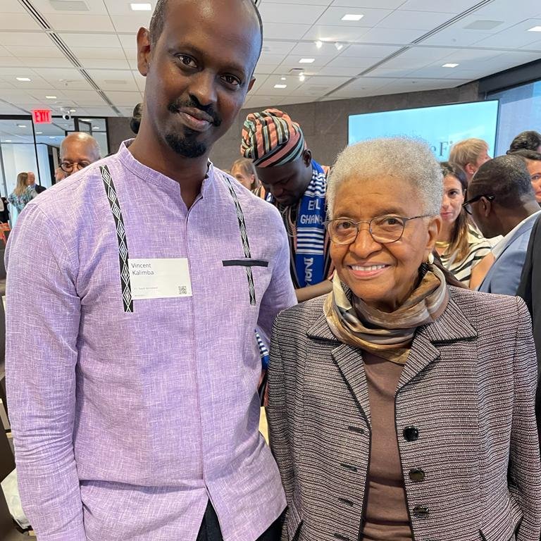 ggrassroots's tweet photo. Our East Africa Dir, Vincent Kalimba is in the US! He had the great honor to meet Her Excellency Ellen Johnson Sirleaf, Former President of Liberia @MaEllenSirleaf at the @TeachForAll #PeopleFirstDev event at @FordFoundation this week. #mindfulleadership #conscioussocialchange https://t.co/FPb08gmEVn