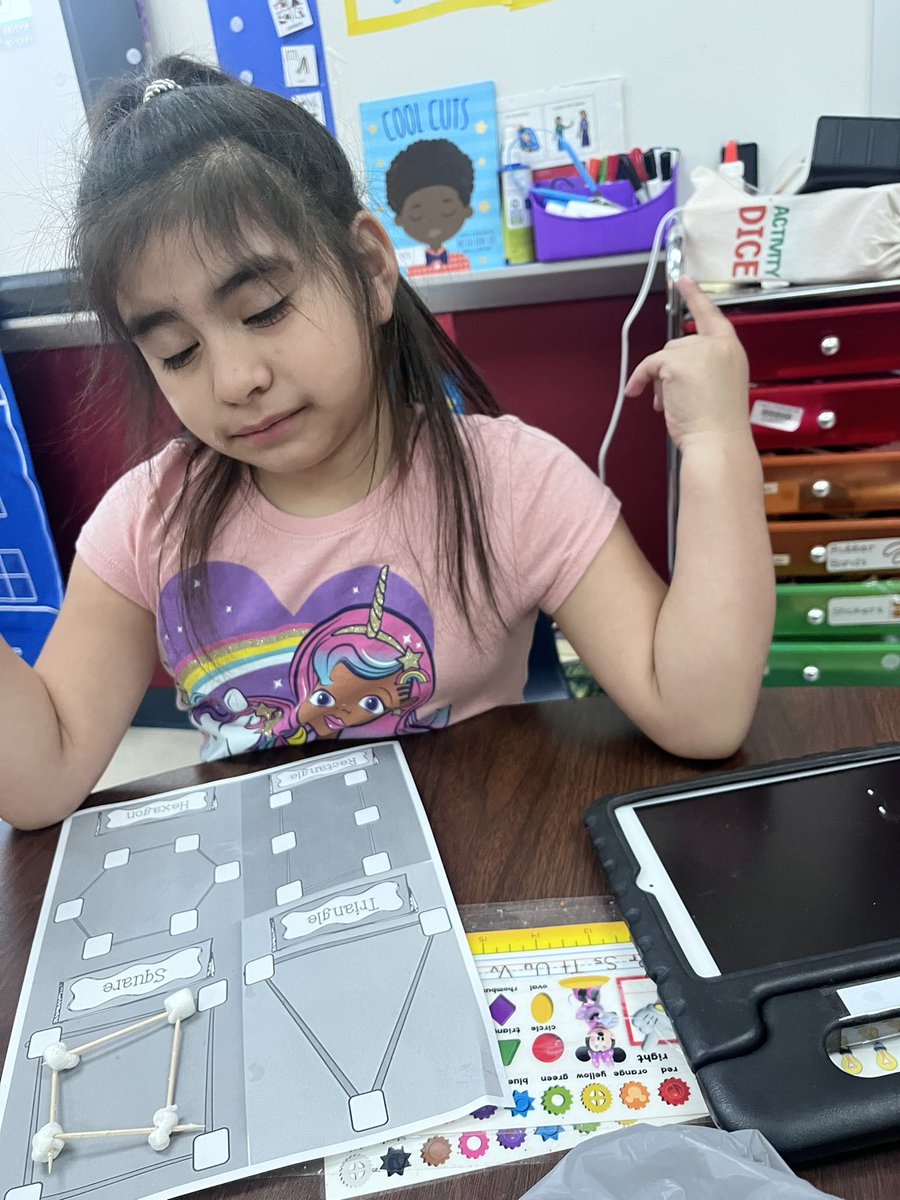MsTaylorALE's tweet photo. Marshmallow shapes!!! We had fun recreating our shapes today  @NISDMurnin @MrsMorris_Math @NISDSpecialEd https://t.co/xO9Lk5agFM