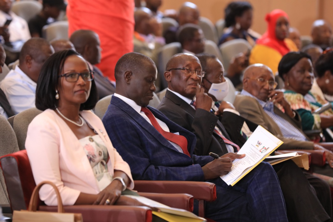 John Olupot (@johnolupot3) on Twitter photo Dr. Michael Pippenger: You need to listen first to know your partners.
To produce a global student citizen, you must have a global mechanism. Being a global student allows you to listen to different voices & perspectives. #MakerereAt100 <a href="/USAmbUganda/">U.S. Ambassador to Uganda</a> <a href="/ProfNawangwe/">Barnabas Nawangwe</a> <a href="/LornaMagara/">Lorna Magara</a> Dr. Michael Pippenger: You need to listen first to know your partners.
To produce a global student citizen, you must have a global mechanism. Being a global student allows you to listen to different voices & perspectives. #MakerereAt100 <a href="/USAmbUganda/">U.S. Ambassador to Uganda</a> <a href="/ProfNawangwe/">Barnabas Nawangwe</a> <a href="/LornaMagara/">Lorna Magara</a>