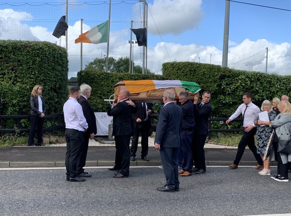 Michael Fisher on Twitter "A poignant moment as the cortège of John