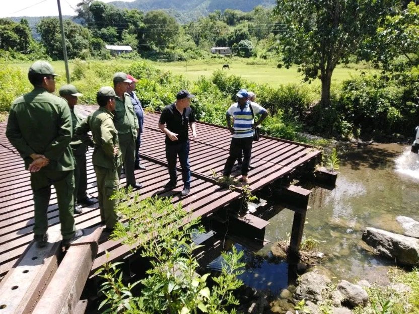 escribano_cruz's tweet photo. Recorrido por las comunidades del plan turquino unido a cuadros de la #ProvinciaGranma y Municipio. Donde se intercambió con montañeses y se controló la prestación de todos los servicios.
#PlanTurquino
#PorGranmaLoMejor
#CubaViveyVence https://t.co/sgio65Nx2p