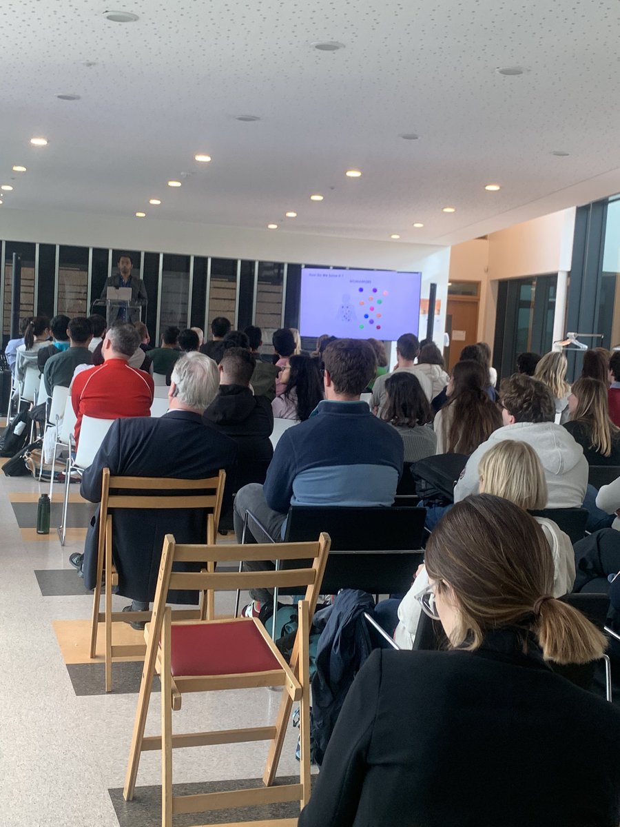 PrecisionOncIre's tweet photo. What is a biomarker? @CajTurjo explaining the basics at the #POIShowcase https://t.co/LtWgfj5p1y