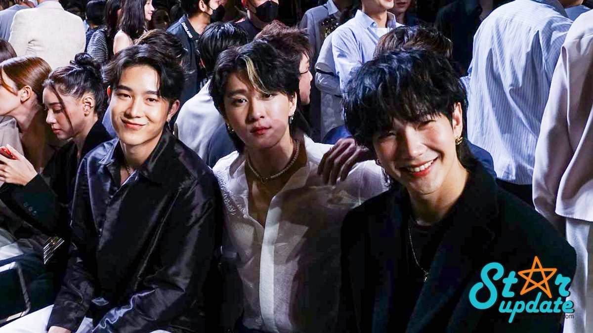 webstarupdate's tweet image. 3 หนุ่ม &quot;บิว-อัส-เจเจ&quot; จาก #beonclound ร่วมชมแฟชั่นโชว์แบรนด์ #VVON
#VVONSUGUNNASIL ในงาน #BIFW2022
#VVONSUGUNNASILxBeOnCloud