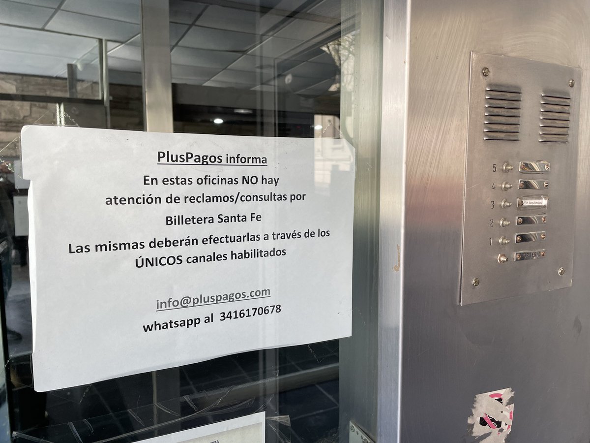 marianoantenore's tweet photo. Una empresa (ponele) q maneja millones y millones d pesos no tiene oficina d atención presencial al público, ni tampoco responde Whatsapp (bot) ni correos d reclamos. #AdministradoraSanJuan #PlusPagos #billeterasantafe San Lorenzo 1440, Rosario. @PreciosRosario2 https://t.co/2Ig1nrzd6X