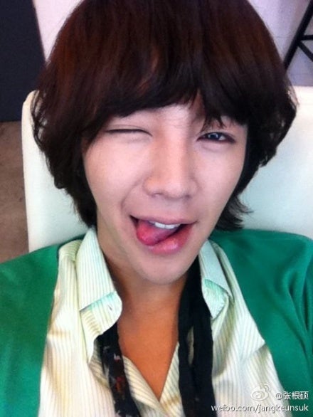 sanda0712's tweet photo. 9/22の記念日ー３

2011
テレビデイリー　2011-9-22 19:50
チャン・グンソク「イ・ミンホのところに行ったウナギはどこ?」
https://t.co/SPrOaaMuKD
ネチズンたちは
「よく来るイ・ミンホにでていくんです」
「今嫉妬しているんですか？」「ヘアスタイルとても可愛いです」などと、様々な反応を見せた https://t.co/iY50o9M8vS