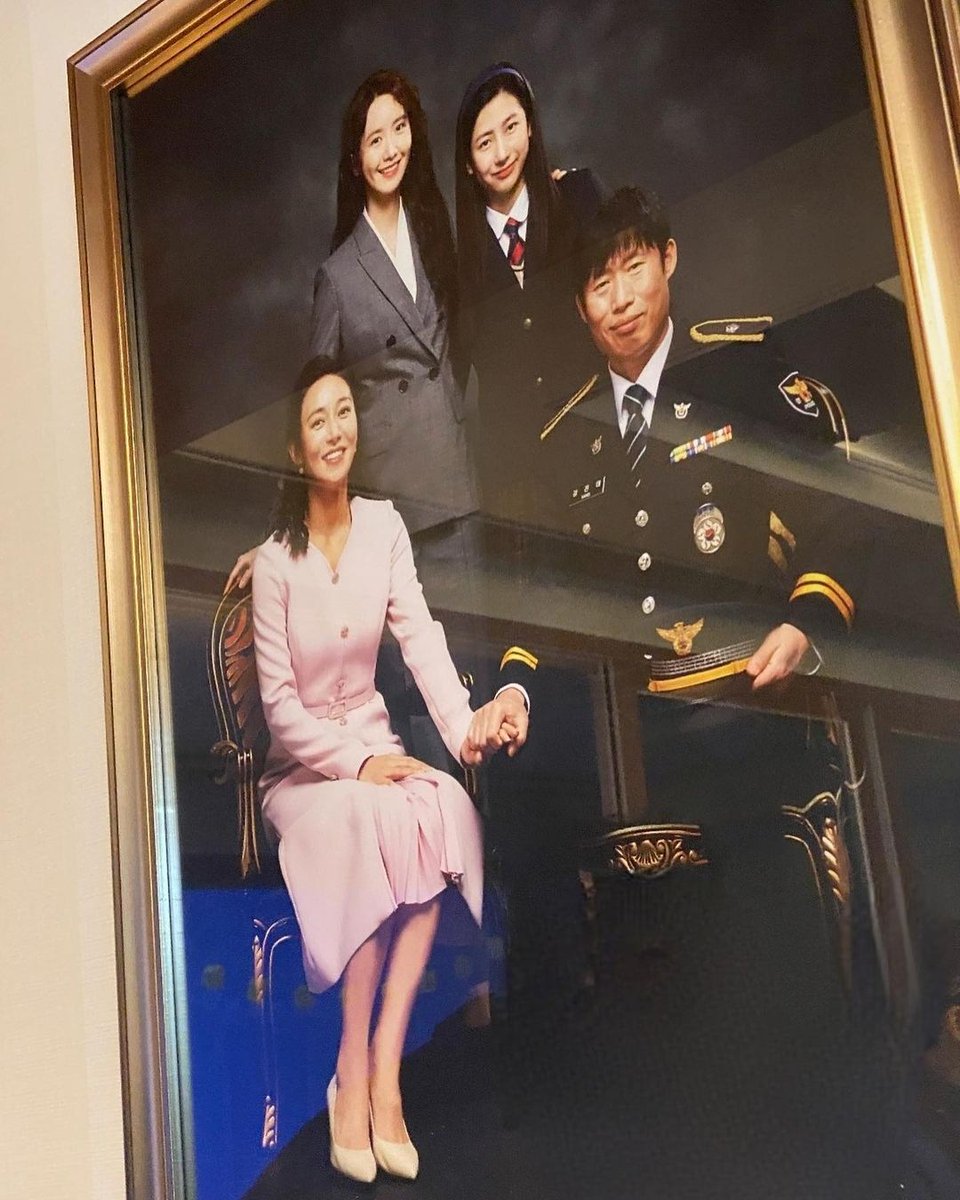SNSD_0805's tweet photo. 윤아 공조2: 인터내셔날 소품 사진
https://t.co/xgxj6BMtfl https://t.co/SSExfBxMPC