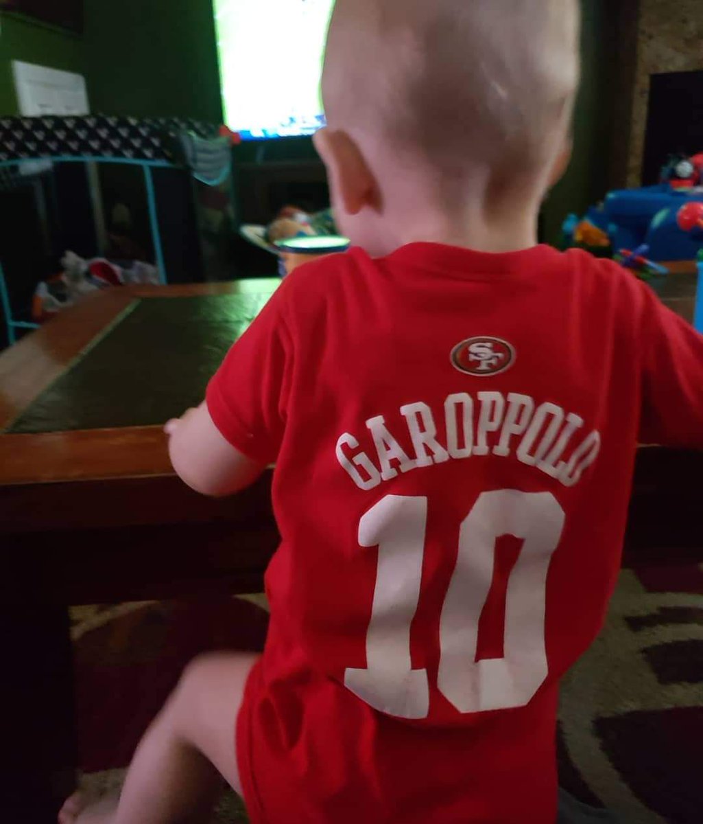 KCar0726's tweet photo. #ThrowbackThursday Spencer's #HouseDivided edition!
😍❤🏈💛 #49ers #49erFaithful #NinerEmpire #FTTB
💙🏈🧡 #BroncosCountry #ColoradoBorn #BroncosFootball https://t.co/qPhHmQ9XsP