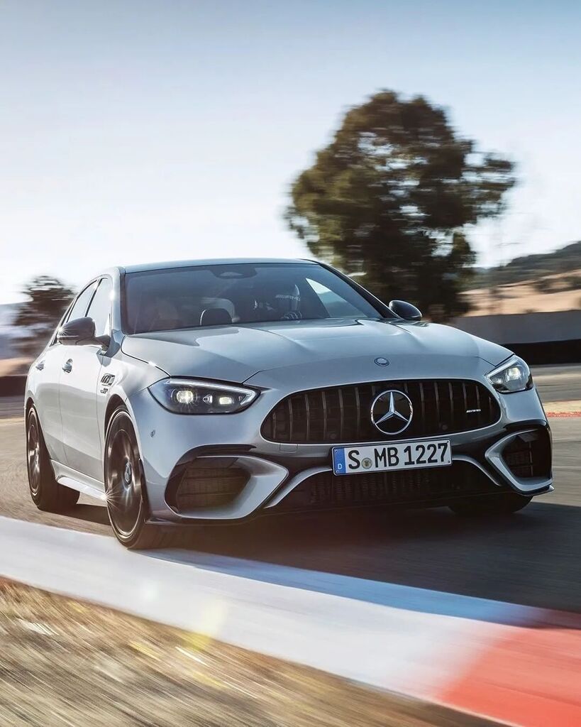 carroesportebr's tweet photo. #MercedesAMG C63 S E-Performance 2024
Esse é para quem não gosta de híbridos rever seus conceitos um novo c63s combina um motor turbo 2.0 e um elétrico para gerar 670 cv!
#carroesporteclube
#2024 #MercedesAMGC63 #C63SEPerformance #carroec_mb https://t.co/jLM0Rt3WRM https://t.co/gCDzpKFUg9