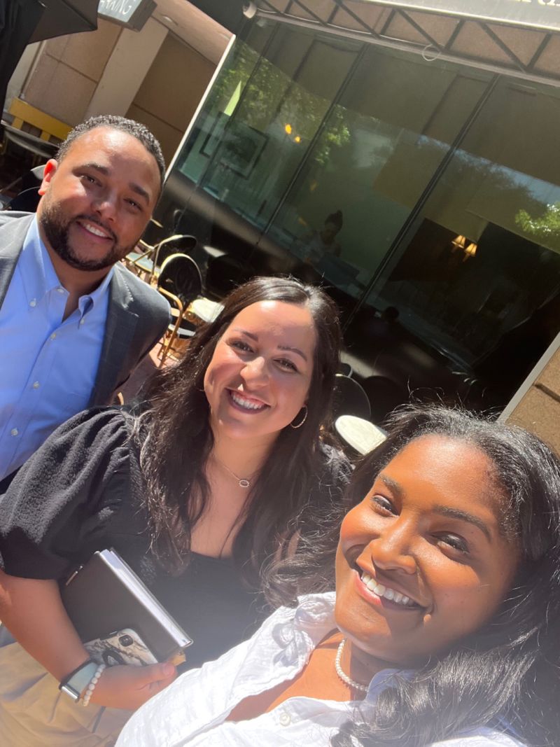 FloRecruit's tweet photo. What an awesome first day in DC the Flo Recruit team had! So many meetings with our wonderful customers, some meeting in person for the first time and others seeing each other for the first time in a long time.

#FloOnTheRoad #legalrecruiting #FloRecruit #DC https://t.co/EAN1umBs3c