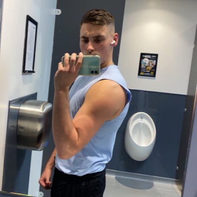 pocnoodle's tweet photo. #NewProfilePic https://t.co/AhEhz7F2s9