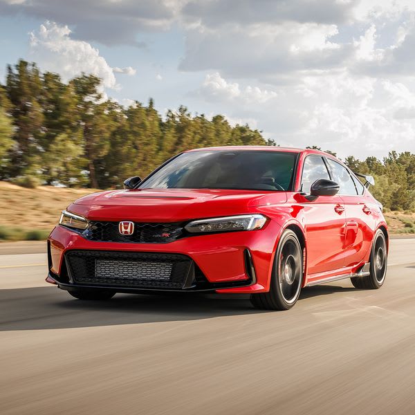 CrownHondaSP's tweet photo. Beautifully integrated aerodynamics, 315 horsepower, and a redesigned turbocharger. The 2023 Civic Type-R. https://t.co/qPaqy6PgiQ