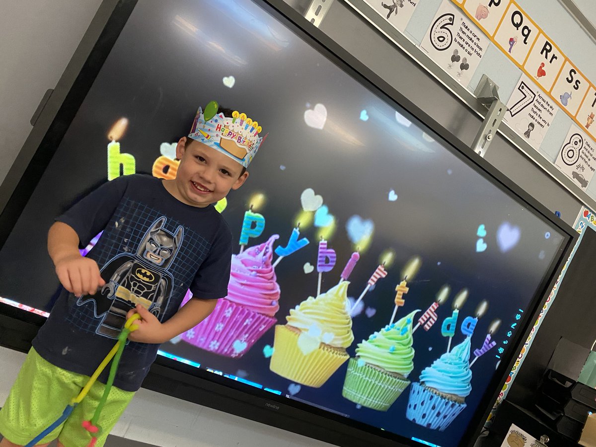 baileybmoran's tweet photo. Celebrating birthdays at school are AWESOME when you’re a Duke 💙 #wearecucps #cces https://t.co/F7985LS8vo