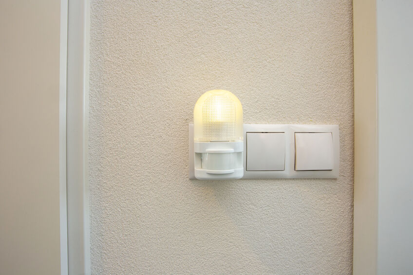 MKurlanskiDPM's tweet photo. Do you have nightlights in your home? Brightening up your space is one way to reduce the risk of falls. Today we recognize Falls Prevention Awareness Day!

#LighthouseFootandAnkleCenter #MicheleKurlanskiDPM #FallsPrevention #FallsPreventionAwarenessDay https://t.co/F6o5XoFFDj