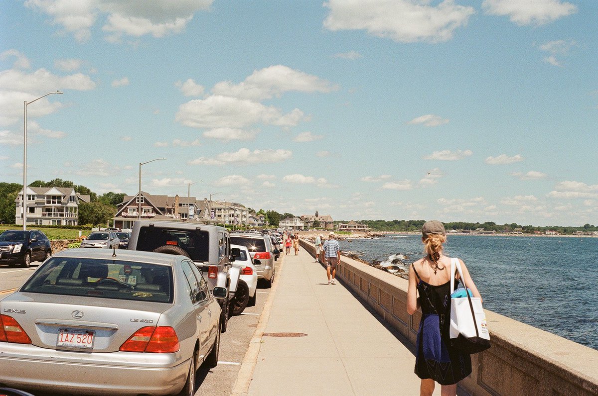 JimmerFilm's tweet photo. Just beachin’ #35mm #Minoltax700 https://t.co/z50THviklR