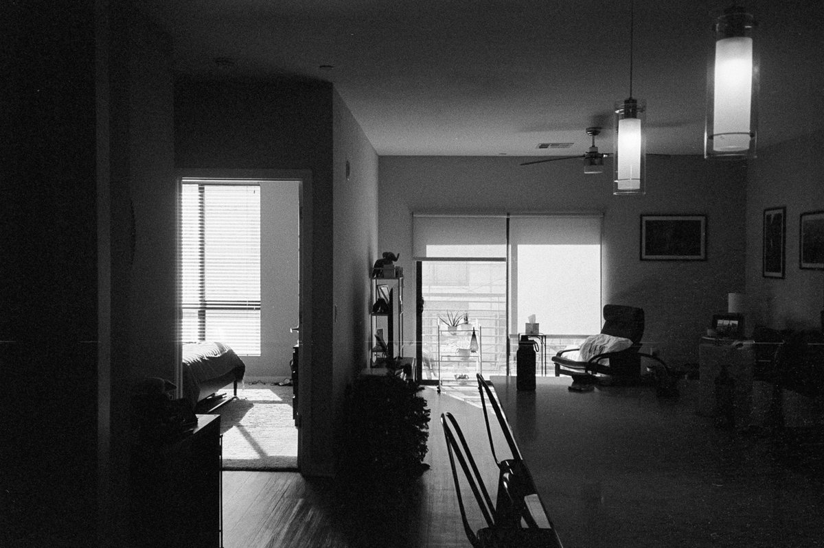 sheldeeen's tweet photo. slow mornings ⏳>

- Dec 2021

🎞 trix 400 https://t.co/E8LnzY9bs9