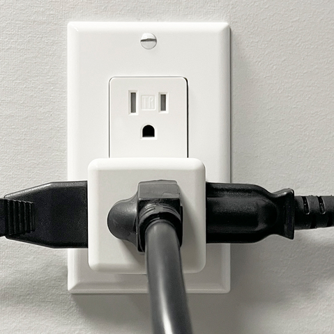 maxxima's tweet photo. This cube outlet adapter converts one grounded outlet into three. Our convenient 4-pack ensures you can maximize the use of multiple outlets. #adapter #3outlets #outletextender #wallplug #electricity #cube #4pack #tavelnecessity #homehack 
https://t.co/WE8I4JyMv1 https://t.co/nzgybVkbnk