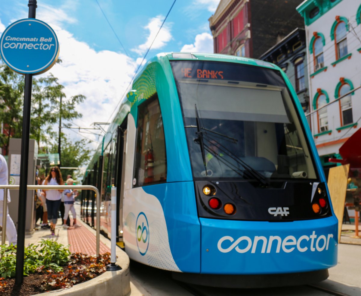 TransdevNA's tweet photo. It's #RailSafetyWeek! #SafetyFirst is the foundation of our streetcar operations + #maintenanceofway track work. It’s at the heart of everything we do. Operating safely + maintaining #safe tracks is part of our #Transdev Purpose to deliver #safe + reliable solutions. #RailSafety https://t.co/cbDTdJT5jV