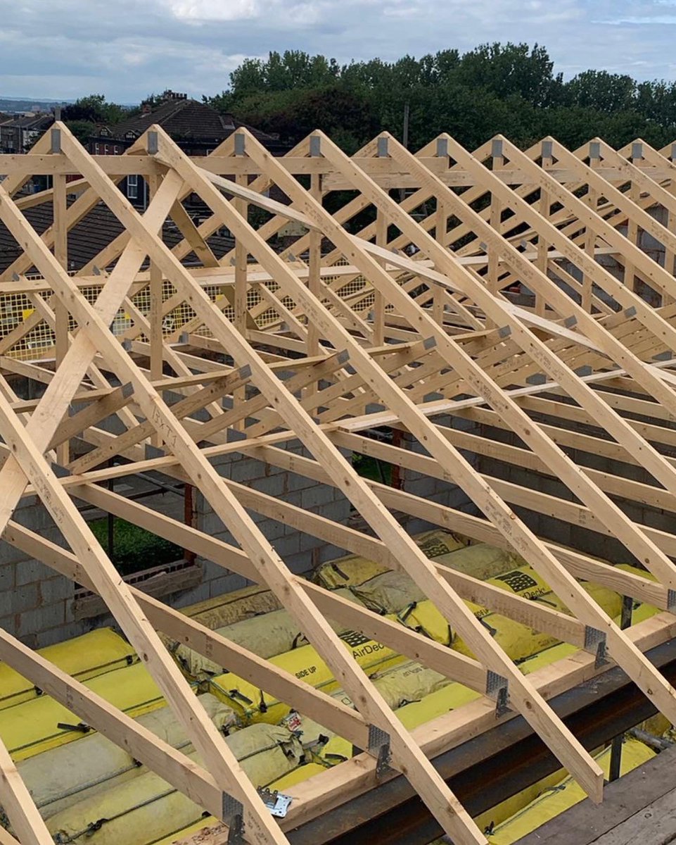 spectrum_tf's tweet photo. A couple of this weeks roofs @spectrum_tf #roof #timber https://t.co/WyABM8acnE