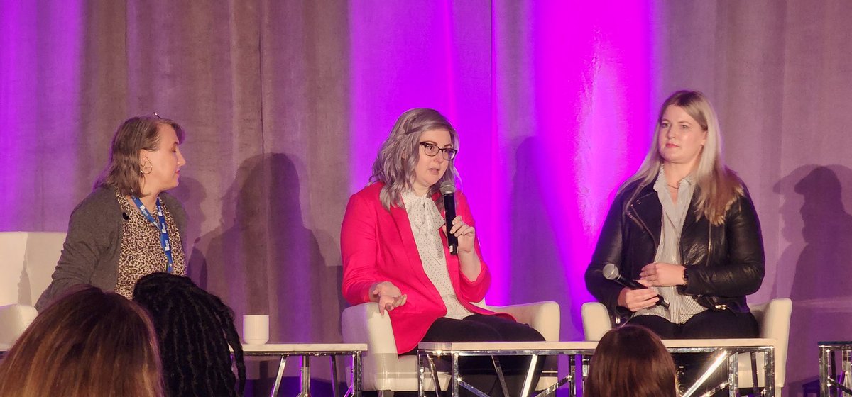 kevin208's tweet photo. ON HOLDING STATEMENTS. To bide time at the onset of an issue, @solomoneg of Fleishman Hillard says simply express empathy, professionalism and convey "I hear you." The user wants their concern acknowledged first. Then follow up with more info. #RaganDisney https://t.co/SDWkcjExdJ
