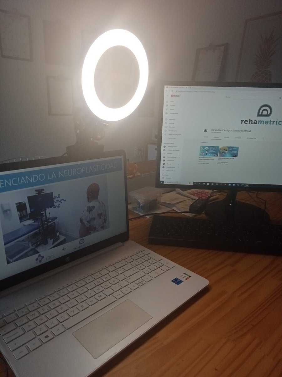 Mira qué profesional me ha quedado el chiringuito para el webinar de esta tarde.

"Potenciando la neuroplasticidad"

Puedes verlo aquí:

youtube.com/channel/UC_u2K…

#fisioterapia #rehabilitacion #webinar