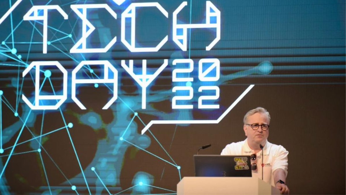 GDATA's tweet photo. Unser fünfter #GDATAtechday war ein voller Erfolg! Spannende Vorträge zur IT-Sicherheit, Führungen durch unser Unternehmen und ein reger Austausch mit unseren Partnern haben uns einen großartigen Tag beschert! Den Abend schließen wir nun mit einem Barbecue ab. https://t.co/5MXhENpt3K