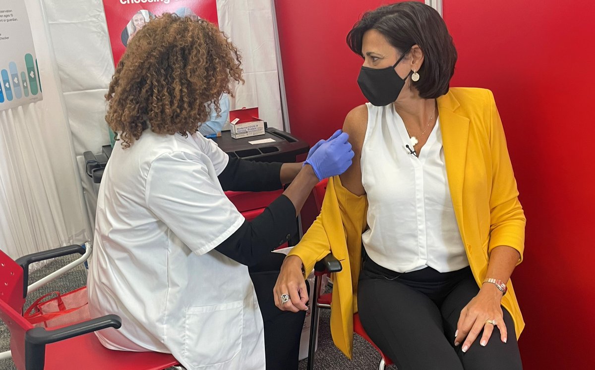 CDC Director tweet media