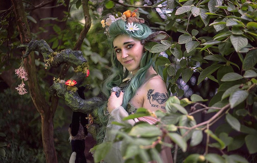 arachnalilly's tweet photo. “Time for murder!! (: 💕✨”

Happy Thursday!
📸: @heykrashly 

#CriticalRole #CriticalRoleCampaign3 #CriticalRoleCosplay https://t.co/tThHp7D8kz