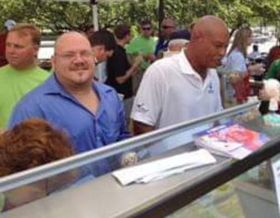 JRoccDaddy's tweet photo. #TBT - Throwing the hammer down serving @PierresTweets on a smoldering hot #Cleveland #summer day with @cavs legend @MrCavalier34 Austin Carr!
Get that weak stuff outta here! #cavs #nba #hoops #miracle #Richfield #cleveland #ohio #hoops #basketball #Carr #AustinCarr #Cavaliers https://t.co/RTP85DzqHZ