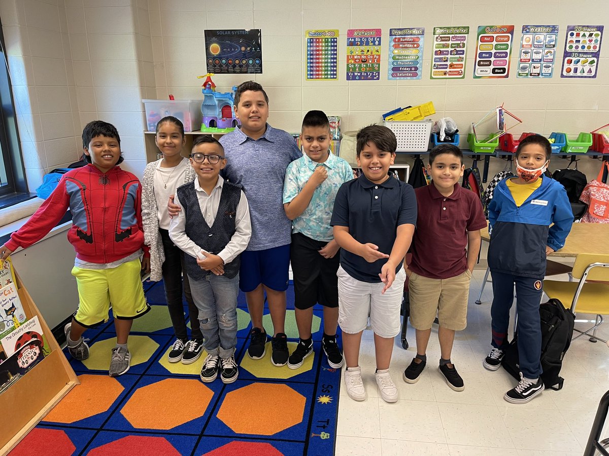 Ready for picture day!!!📸😄🌟#ASD4ALL <a href="/lincolnasd4/">Lincoln School</a>