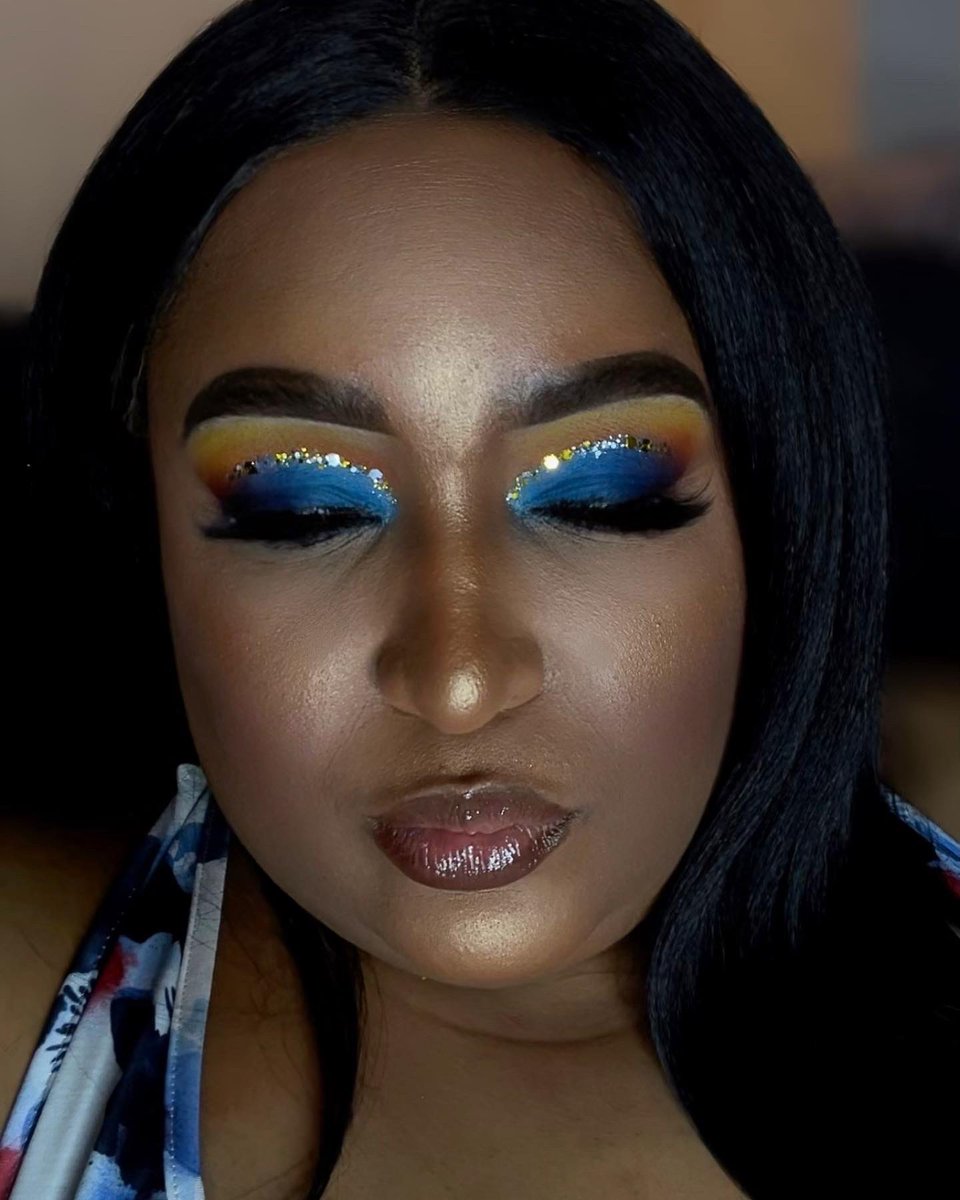 SLady36's tweet photo. The Matte Book is the truth!!!  Definitely didn’t fail with my birthday look 🎂🎉🥳

@thecrayoncase 
Matte Book
Blush Binder
Gumbo lippie

#thecrayoncase #birthday #birthdaylook #birthdaymakeup https://t.co/csalugxuvD