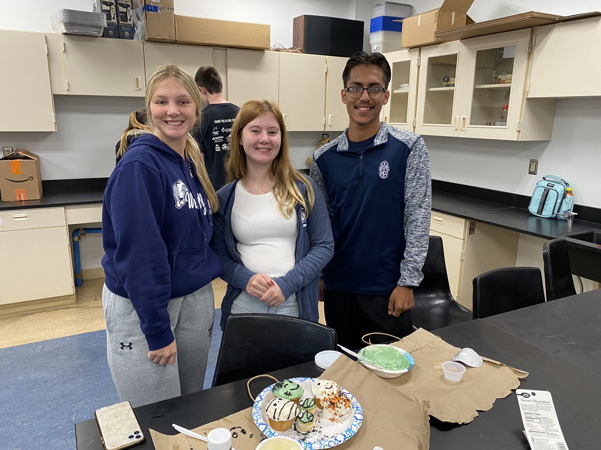 link_york's tweet photo. And the cupcake monster challenge winners are…Kayla, Sophie, and Gabe-1st place https://t.co/9IYwIv2Ur1