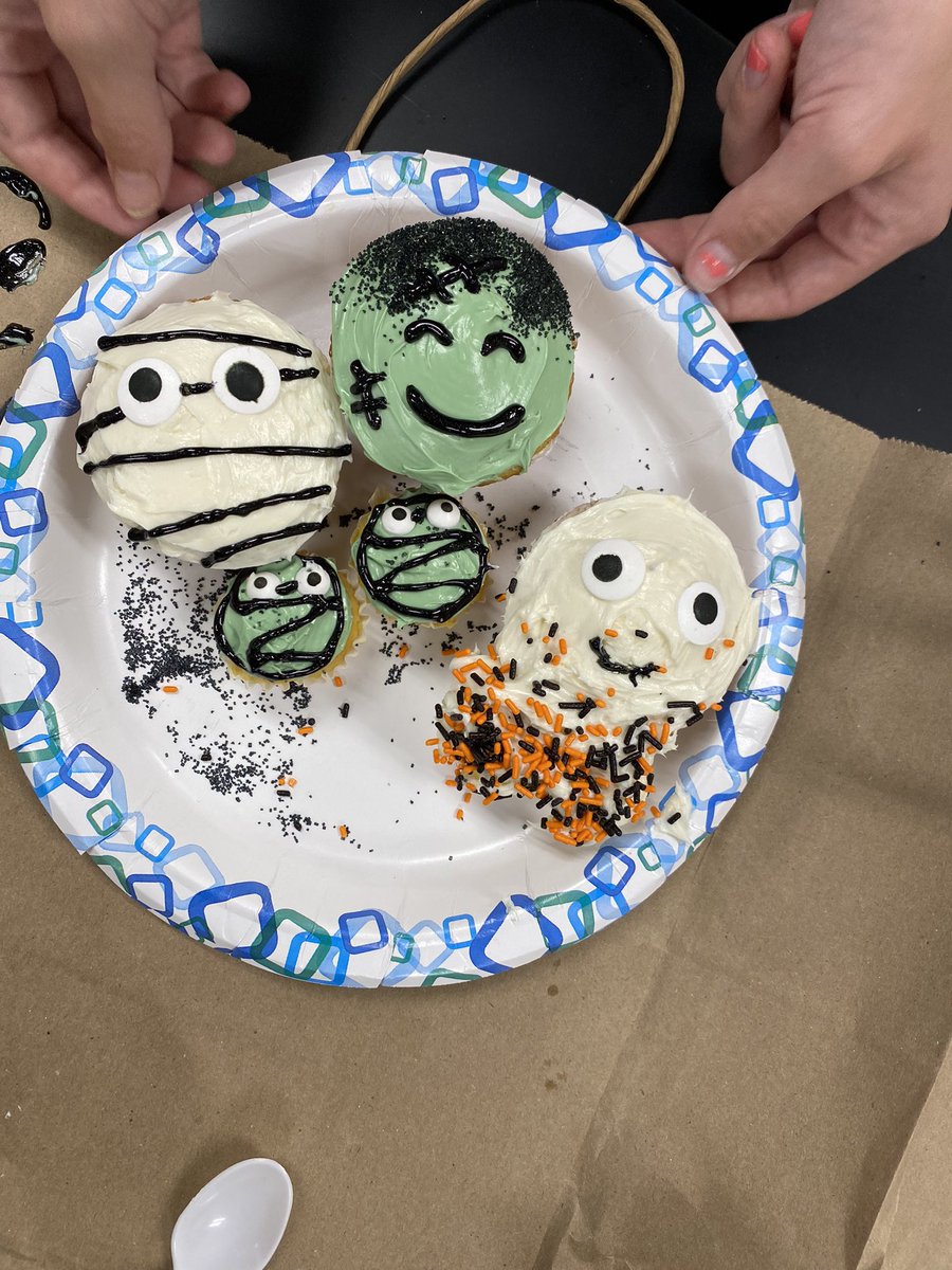 And the cupcake monster challenge winners are…Kayla, Sophie, and Gabe-1st place