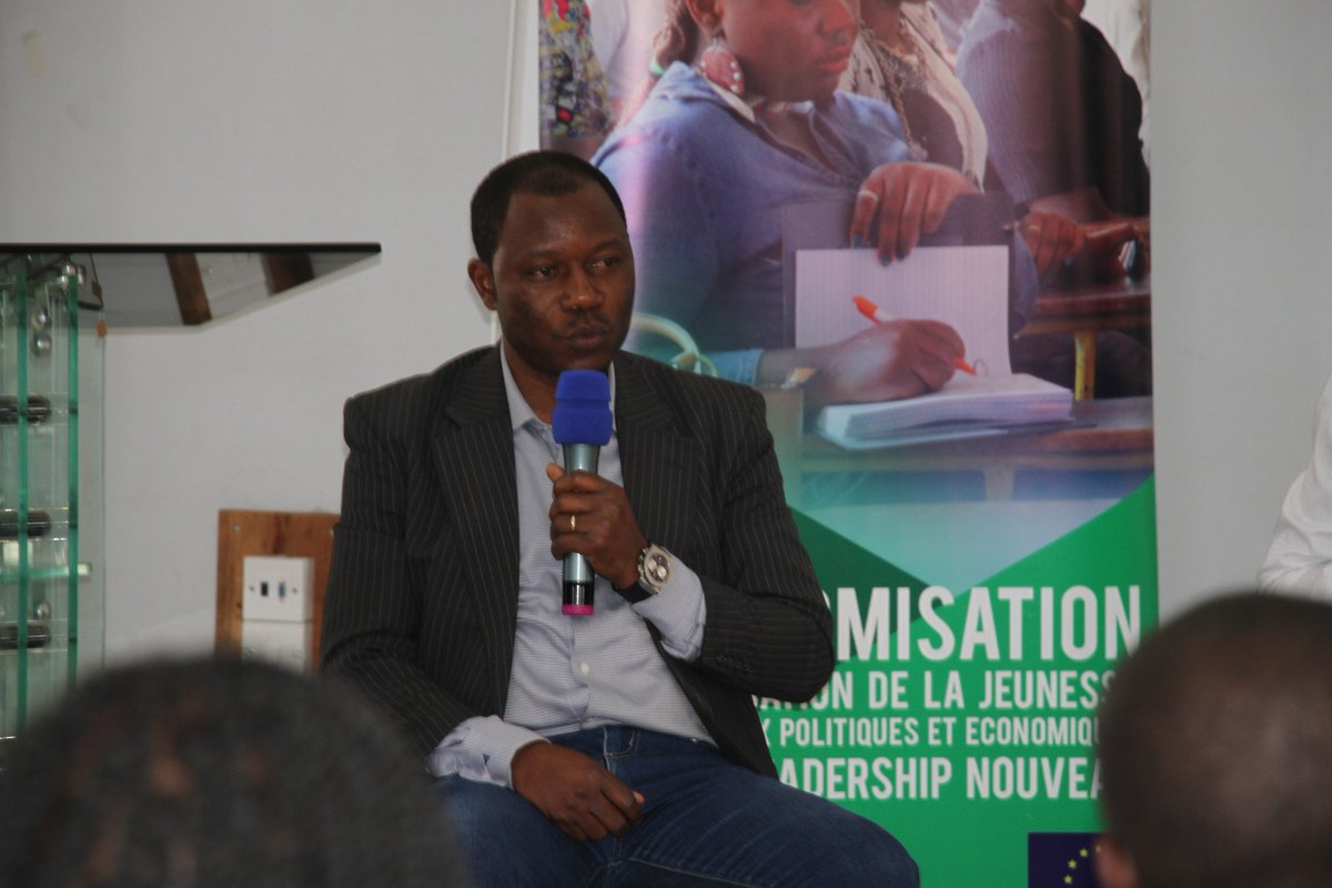 #UniversitéAlternative. Retour sur le débat citoyen du jour 2 de l'UGV entre les jeunes et 2 élus du Nord Kivu <a href="/BROT_furdiewelt/">Brot für die Welt</a>
<a href="/KemperBarbara/">Barbara Kemper</a> <a href="/UEenRDC/">UE en RDC🇪🇺</a>
<a href="/XavierUERDC/">Xavier Moroni</a> <a href="/NeneMorisho/">Nene Morisho</a>
<a href="/LUnionEuropenne/">L'Union Européenne</a> @NLkinbrazza <a href="/AmbSuisseRDC/">Ambassade de Suisse en RDC</a> <a href="/Allemagne_RDC/">Allemagne RDC</a> <a href="/adeleBazizane/">Adèle Bazizane Maheshe</a>  pole-institute.org/video/debat-ci…