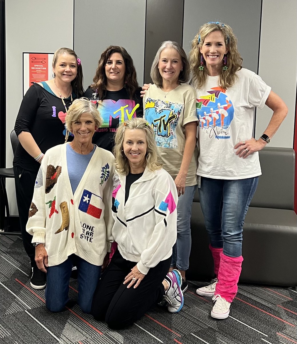 cshee2324's tweet photo. It’s a RAD DAY @coppelleast #BroncosIgnite #CHSHoCo @mkarnold @Alissaag02 @ericksonpam11 @HopeMil83244918 https://t.co/iM9irsrMJm