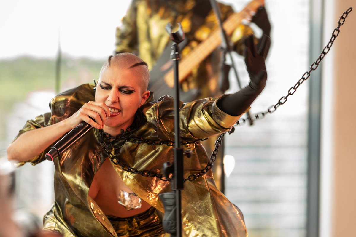 MICA_cultura's tweet photo. ¡ASÍ VIVIMOS EL DÍA 2 DE KEXP EN VIVO DESDE ARGENTINA! 😍
@LosRiel + #LasEx + #BlancoTeta hicieron bailar al 9no piso con tremendos shows.
(...) https://t.co/O1iSlbCd5s