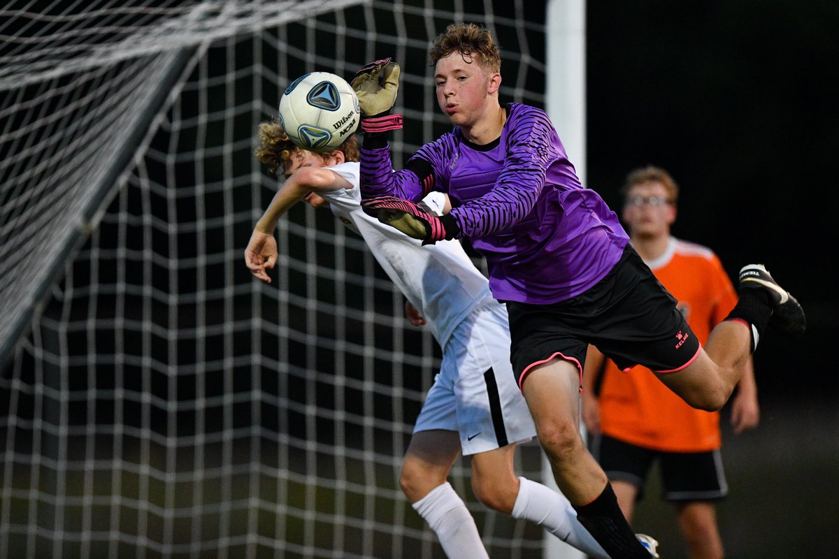 Nick Novak’s trio of goals helped guide <a href="/CrestviewFC/">Crestview High School Soccer</a> past Newton Falls 3-nil Wednesday evening. <a href="/TribChronSports/">Tribune Sports</a> 

📰⚽️: vindy.com/sports/2022/09…